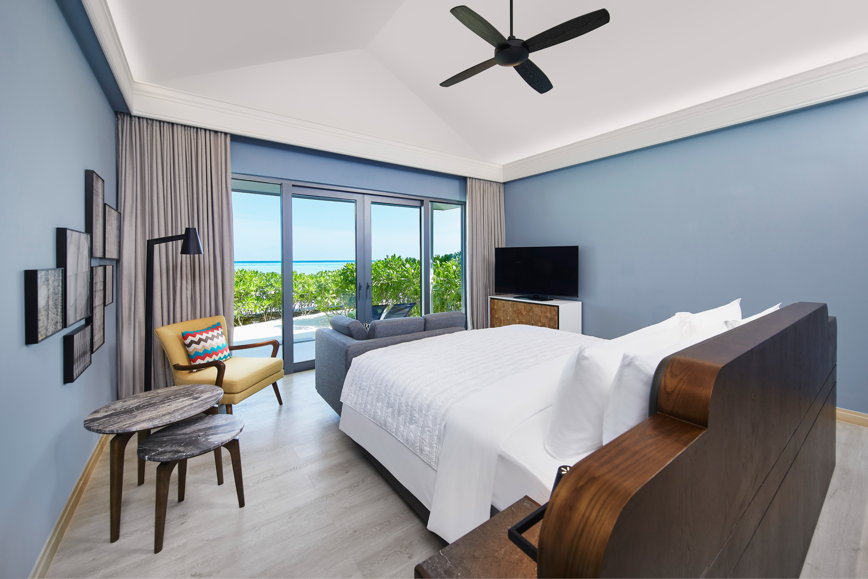 Le Meridien Maldives Resort & Spa_Beach Villa with Garden Pool_Bedroom.jpg